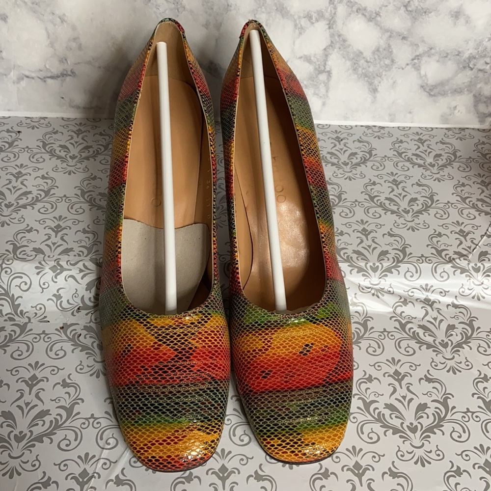 Sacha too chunky  heels shoes, sneak print multicolor ,size 11